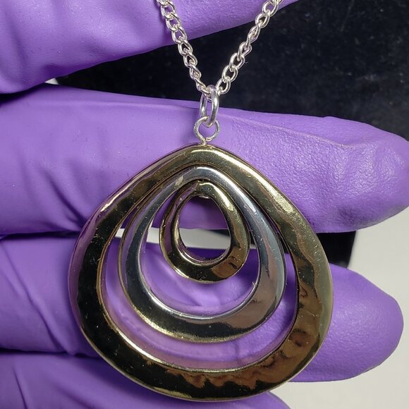 Dual-Tone Teardrop Pendant Necklace & Earrings Set – Women's Fashion Jewelry - Picture 6 of 7